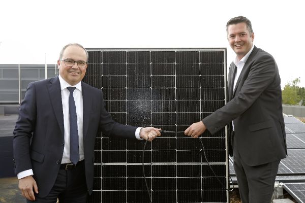  Banque Raiffeisen inaugure le premier projet photovoltaïque 100% made in Luxembourg